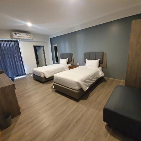 Neo Hotel Khon Kaen Esterno foto