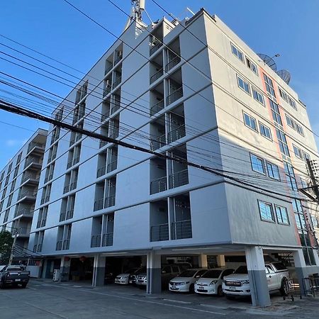 Neo Hotel Khon Kaen Esterno foto