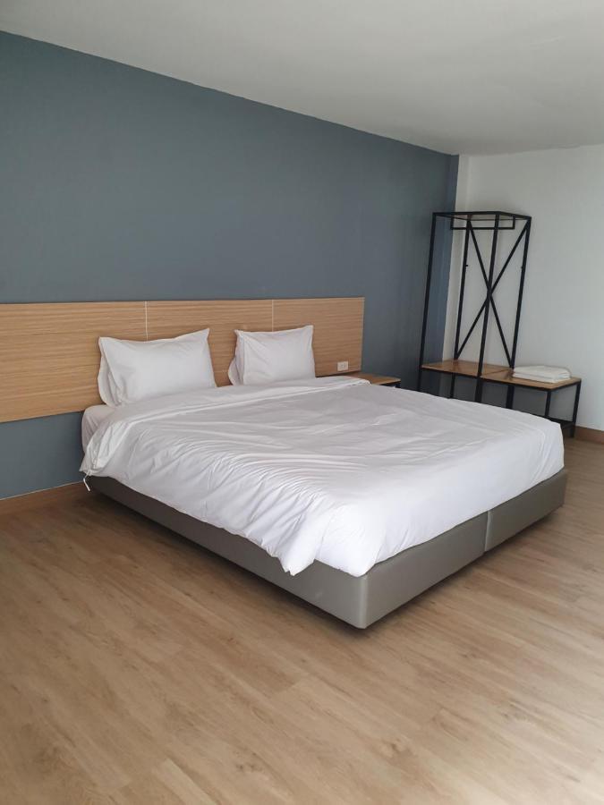 Neo Hotel Khon Kaen Esterno foto