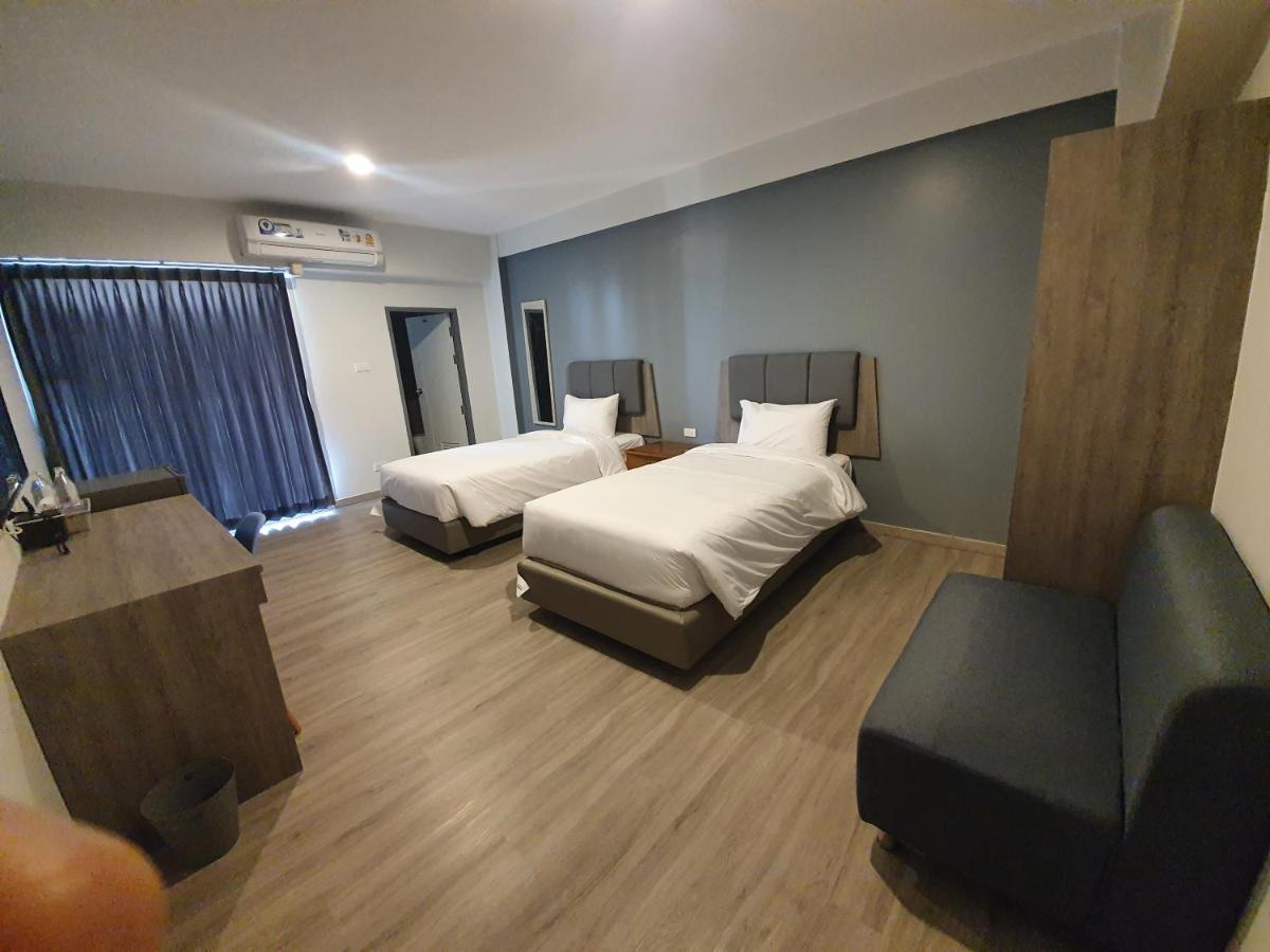Neo Hotel Khon Kaen Esterno foto